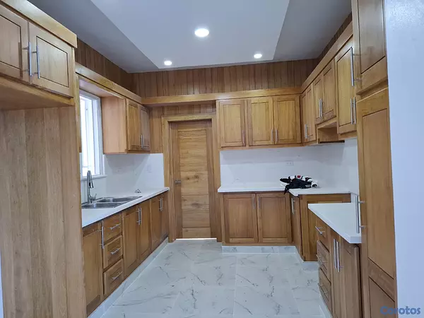casas - Amplia y acogedora casa con piscina lista para mudarse en lugar tranquilo  2