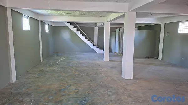 oficinas y locales comerciales - Local Segundo Nivel Amplio y espacioso. 4