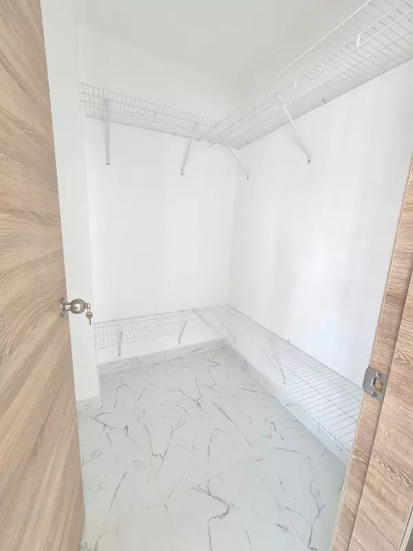 apartamentos - Apartamento 2do Nivel con Facil Accesibilidad 5