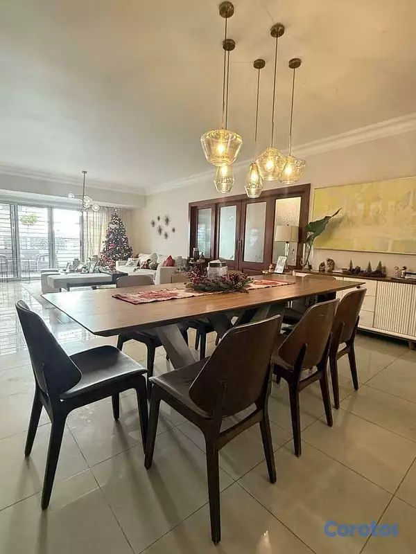 apartamentos - Venta | 2do nivel con terraza en Evaristo Morales 3
