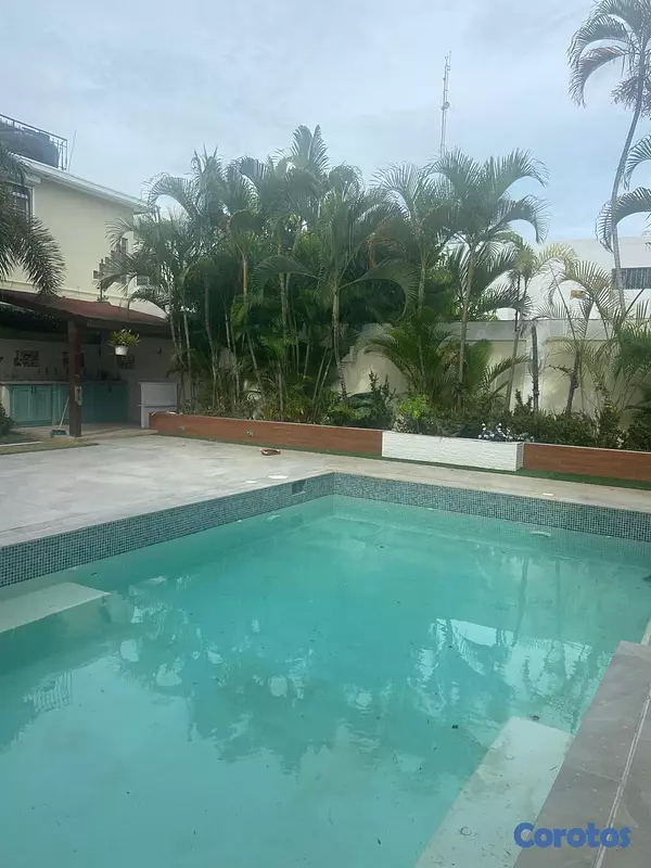 casas - Casa en la castellana con piscina y patio  2