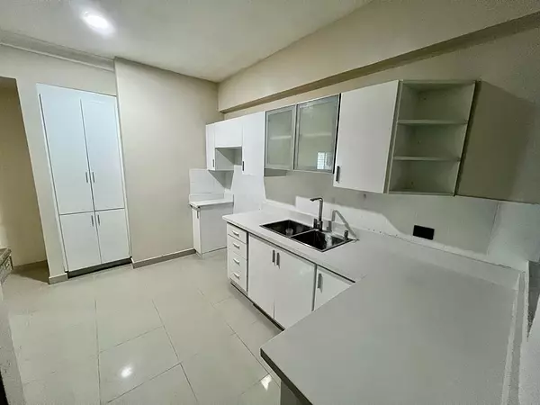 apartamentos - Se Vende Apartamento en Gazcue 3Hab 6
