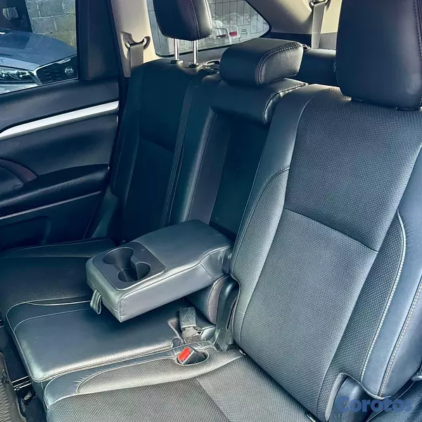 jeepetas y camionetas - TOYOTA HIGHLANDER LE PREMIUM 2018 2