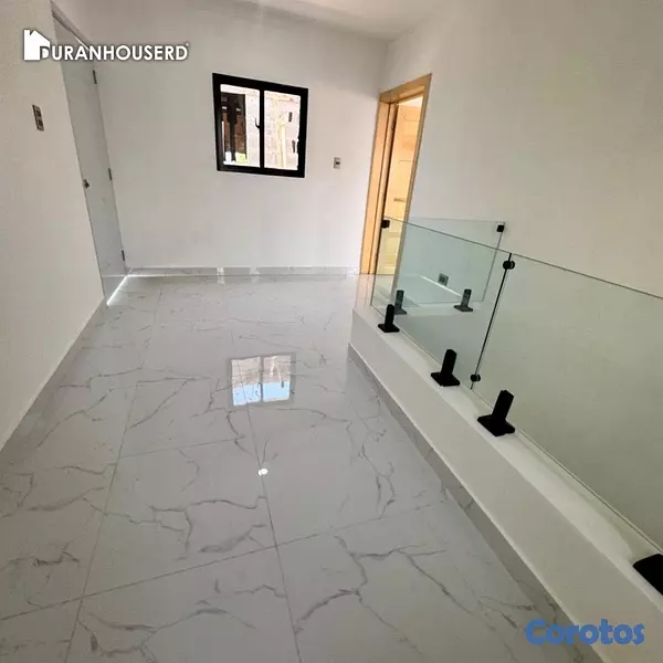 casas - venta de casa con piscina en la autopista de san isidro Santo Domingo este  9
