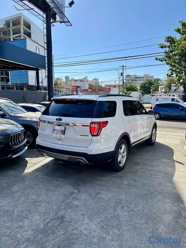 jeepetas y camionetas - Ford Explorer XLT 2016
 7
