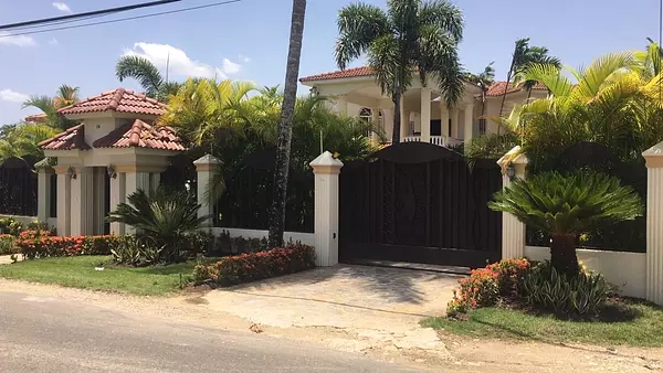 casas - casa grande en puerto plata  9