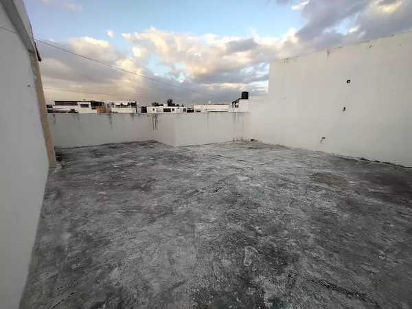 apartamentos - VENDO EN LOS RESTAURADORES:
PRECIO RD$. 9.2 Millones
3 Habitaciones 
2 parqueos 7