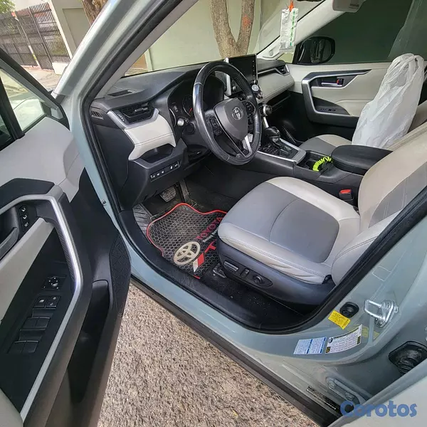 jeepetas y camionetas - Toyota rav4 2020 xle  9