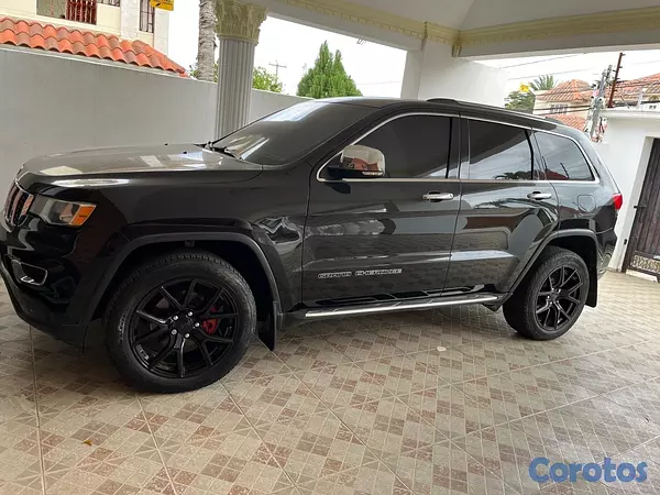 jeepetas y camionetas - 🔥 Jeep Grand Cherokee en venta 🔥
Automática • 4 cilindros • 4WD

 3