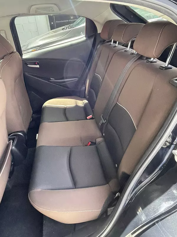 carros - MAZDA DEMIO 8