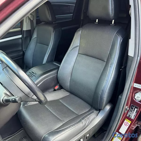 jeepetas y camionetas - TOYOTA HIGHLANDER LE PREMIUM 2018 3