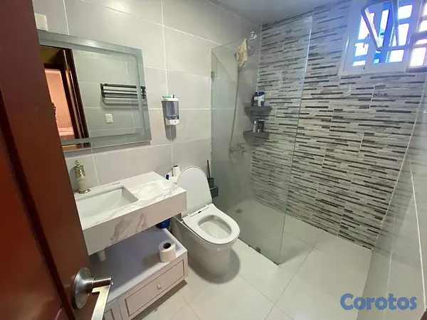 apartamentos - Venta de Apartamento 2do Nivel con Terraza Privada – Vista Hermosa. 5