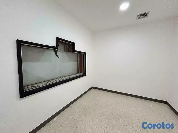 oficinas y locales comerciales - Alquilo excelente local comercial 8