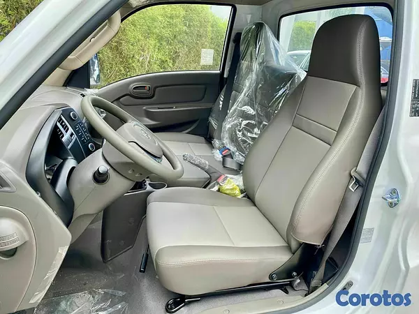 camiones y vehiculos pesados - HYUNDAI H-100 2026 3