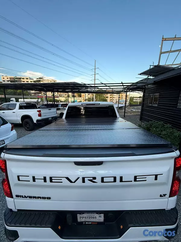 jeepetas y camionetas - Chevrolet Silverado 1500 LT 2020 3