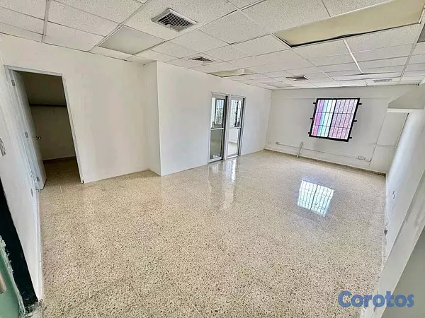 oficinas y locales comerciales - Alquilo local en plaza comercial eb Castellana  11