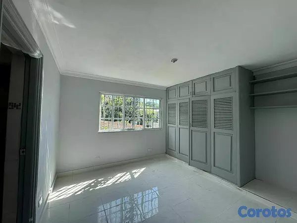 casas - Casa en Arroyo Hondo Viejo en proyecto Cerrado con 3