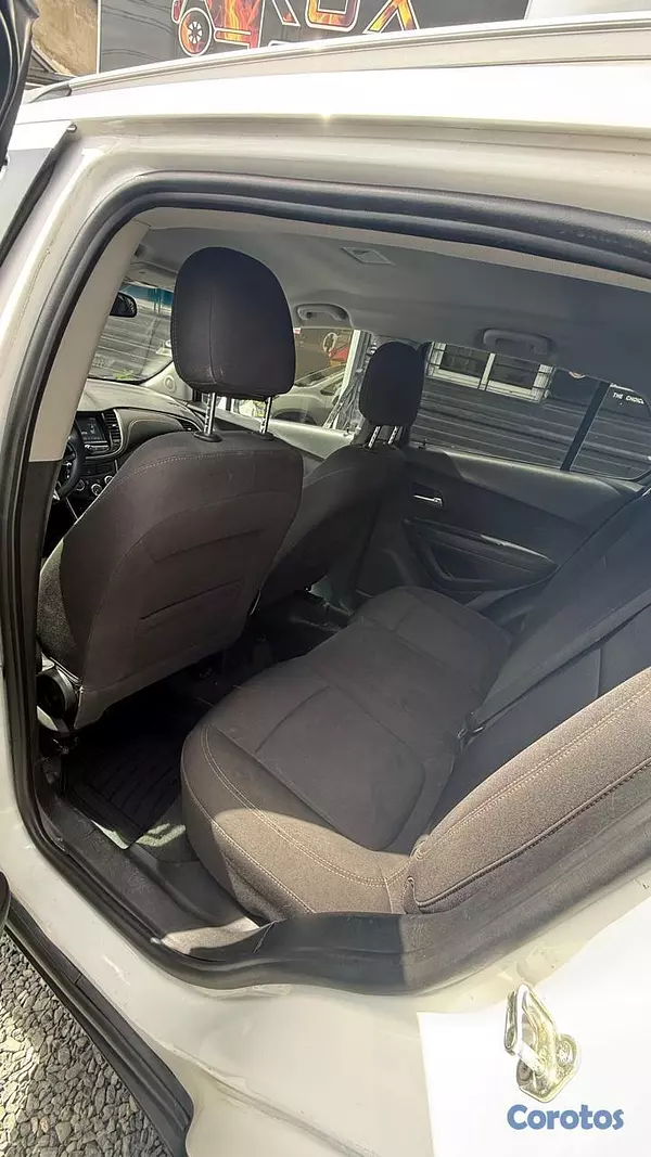 jeepetas y camionetas - Chevrolet Trax LT 2020 9