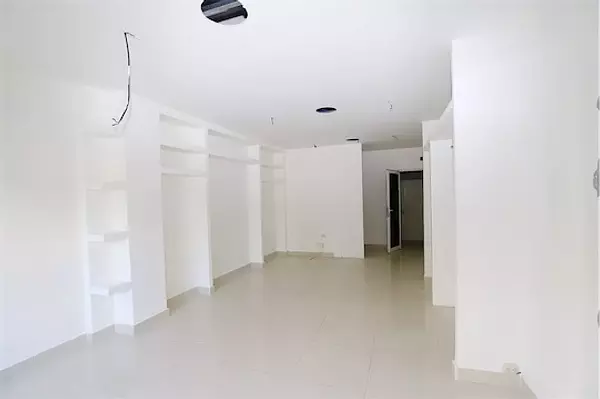 oficinas y locales comerciales - Local en primer nivel Evaristo  2