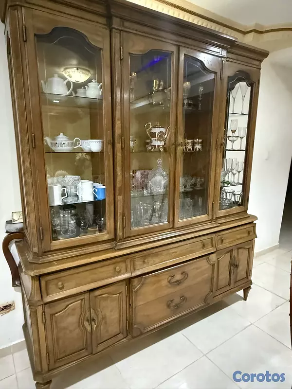 muebles y colchones - Vitrina 2