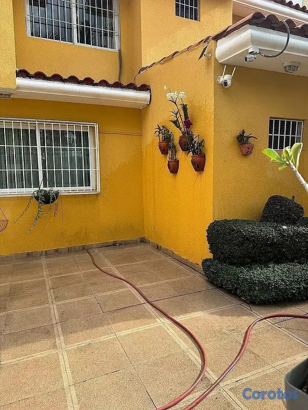 casas - Venta de Casa en Las Praderas Residencial Cerrado 9