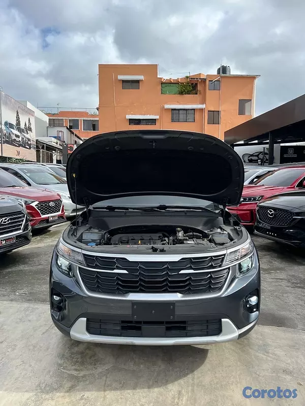 jeepetas y camionetas - Kia Seltos LX 2024
 10