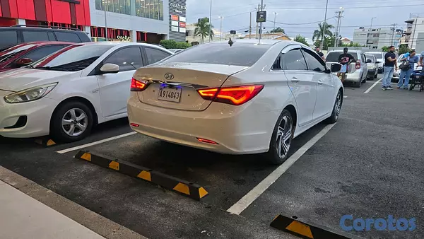 carros - Hyundai sonata y20 2015 en perfectas condiciones. FINANCIAMIENTO Disponible   2