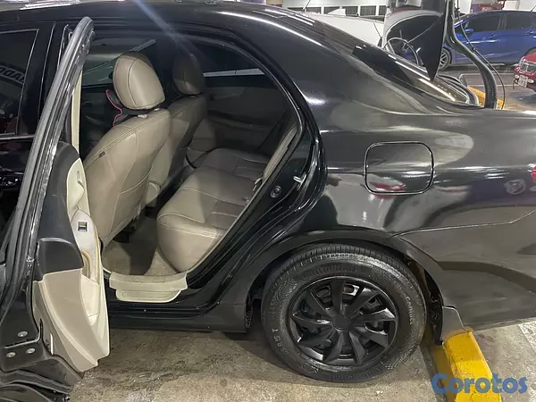 carros - Toyota corrolla LE 11