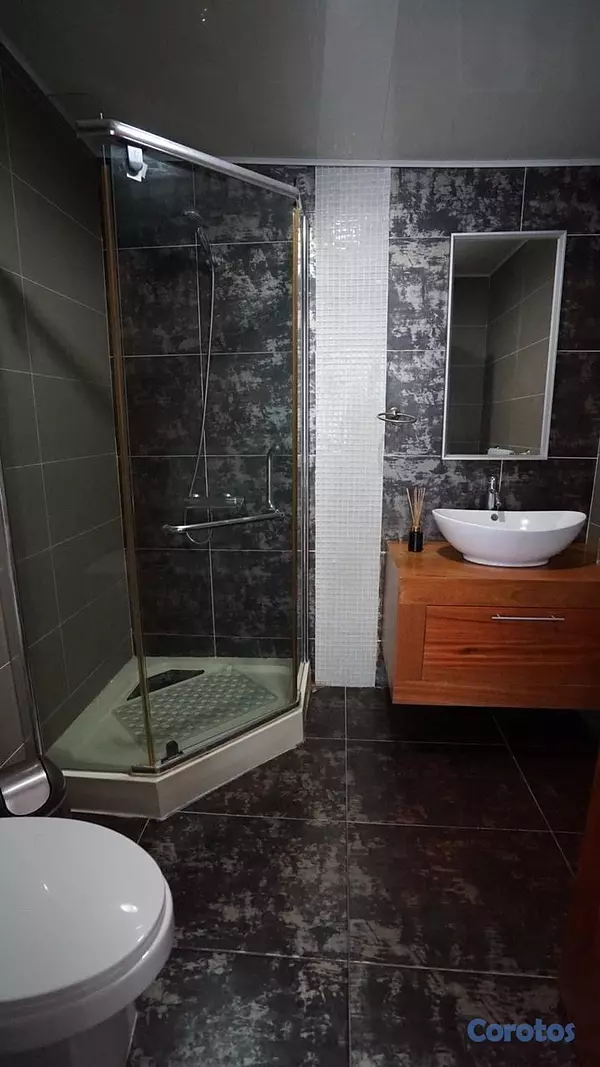 apartamentos - Alquiler de amplio Apartamento amueblado en Los Cacicazgo. 5