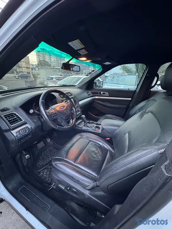 jeepetas y camionetas - Ford Explorer XLT 2016
 9