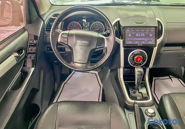 jeepetas y camionetas - Isuzu DMAX LS 2020 8