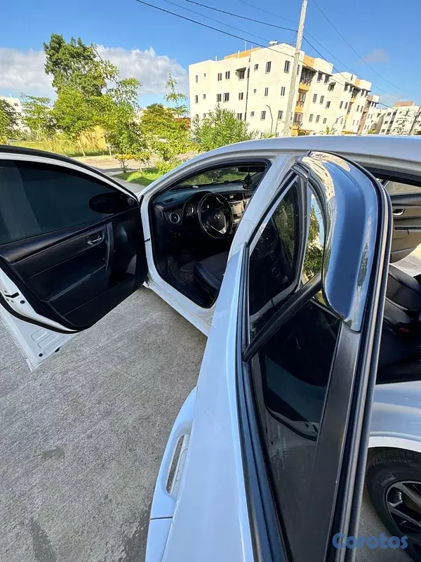 carros - Toyota Corolla S 2018 7