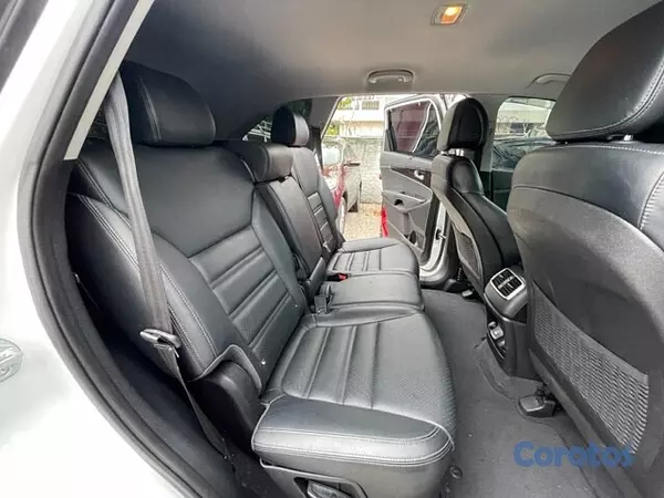 jeepetas y camionetas - Kia Sorento EX 2016 9