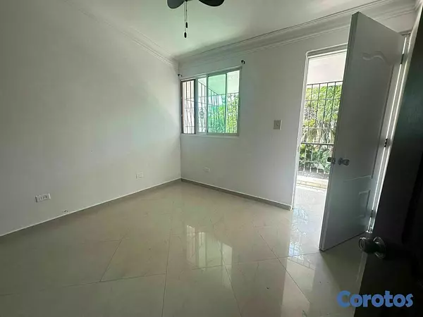 casas - Venta de casa familiar de 3 habitaciones  8