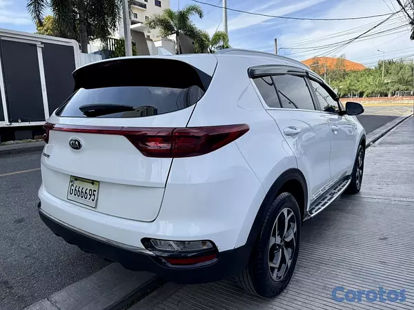 jeepetas y camionetas - KIA SPORTAGE LX 4WD 2020 5
