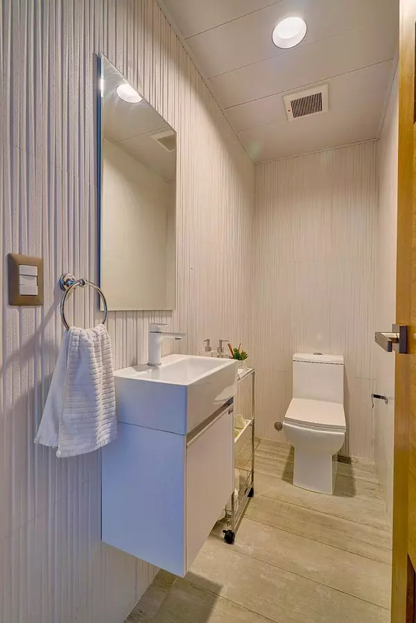 apartamentos - Apartamento en Venta Amueblado
PIANTINI
USD 299,000.00
Mantenimiento: RD$9,000 6