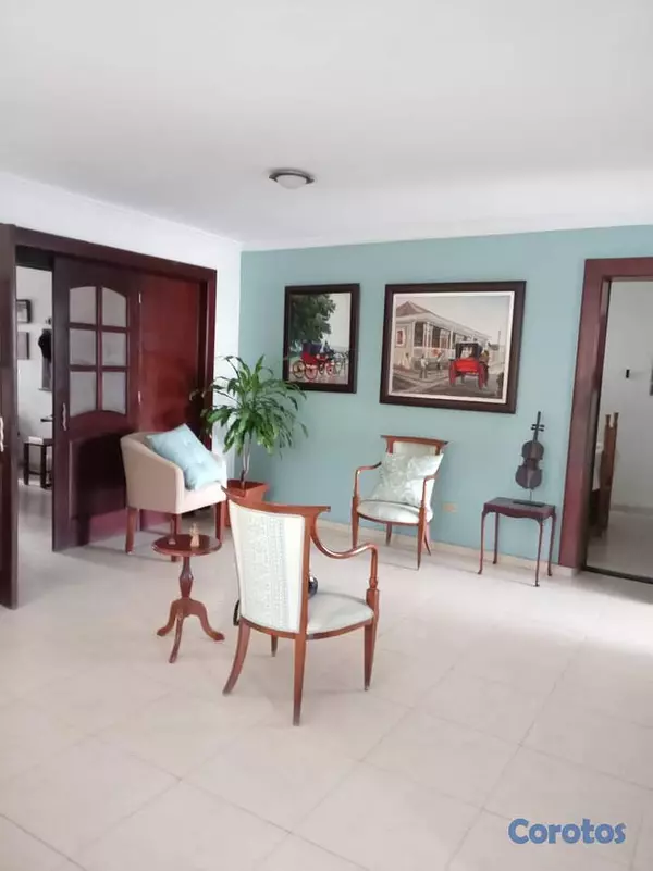 casas - Casa de 6 habitaciones 6 baños en alquiler en Urba 14