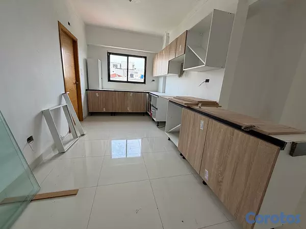 apartamentos - vendo renacimiento nuevo piso 7 dos habitaciones con su baño dos parqueos balcón 16