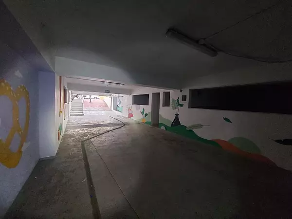 oficinas y locales comerciales - Alquilo Local  1,400 mts 27 febrero  proximo a la privada
 7