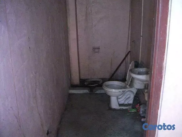 apartamentos - En Venta Edificio en la Duarte Zona Colonial para Reformar 4