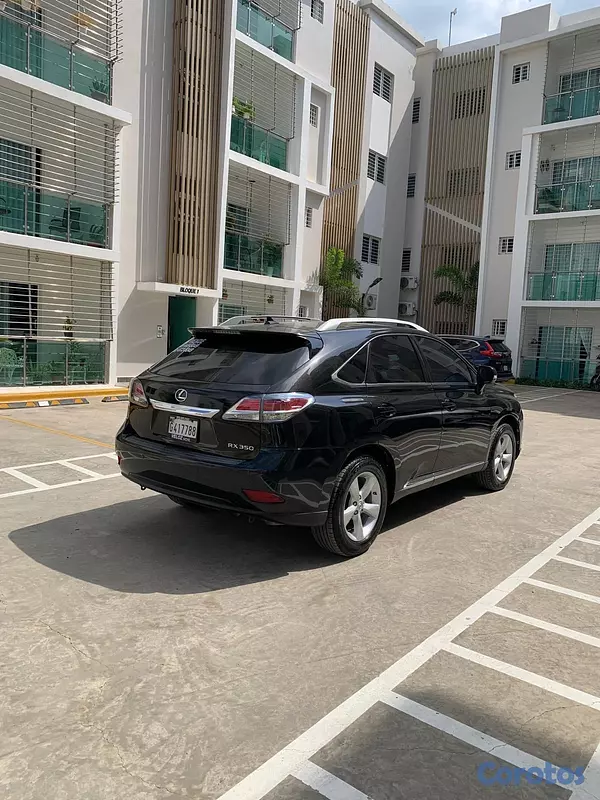 jeepetas y camionetas - Lexus 2013 en venta  8