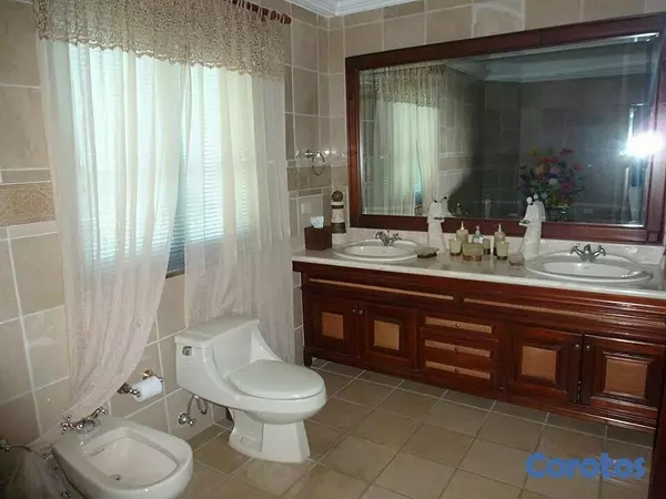 apartamentos - APARTAMENTO EN VENTA DE 3 HABITACIONES CON VISTA A 8
