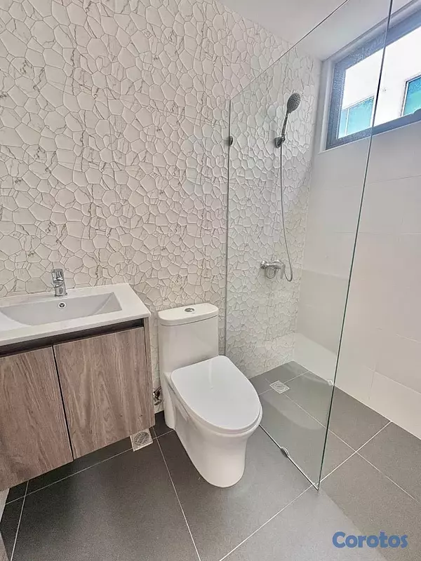 apartamentos - alquiló ensanche naco piso 7 tres habitaciones con su baño dos parqueos  6
