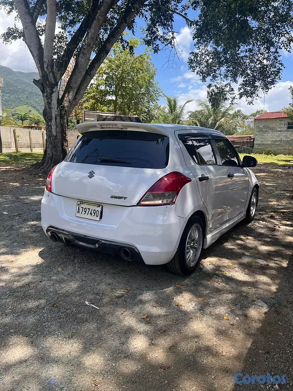 carros - venta de vehículos Suzuki Swift 
en buen estado. 2