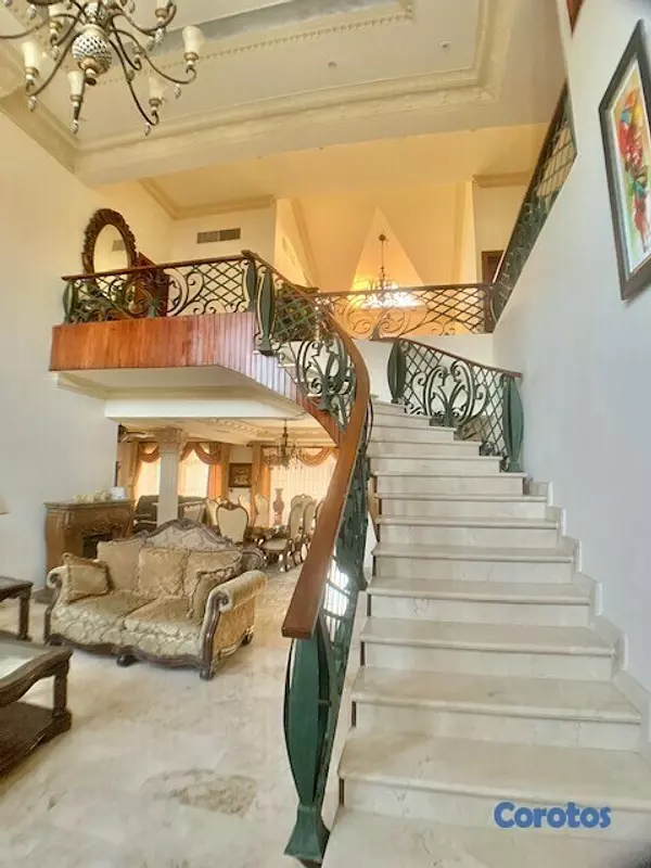 casas vacacionales y villas - Villa Magestuosa y elegante Juandolio 4hab 1,214MTS US$1.2 5