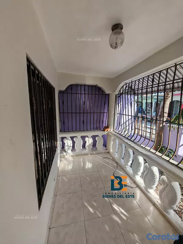 casas - Se Vende Casa de Tres Habitaciones en el Juan Pabl 1