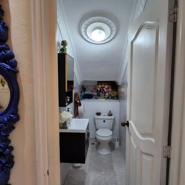 casas - SE VENDE HERMOSA CASA EN ALTOS DE ARROYO HONDO III, DOS NIVELES
395 m2  3