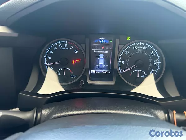jeepetas y camionetas - SE VENDE TOYOTA TACOMA TRD FUR 2019 EN SANTIAGO DE LOS CABALLEROS  12