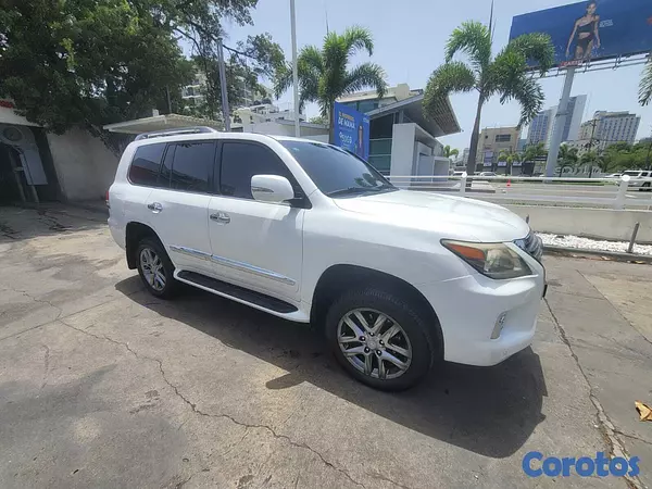 jeepetas y camionetas - LEXUS LX570 2014 BLANCA 3