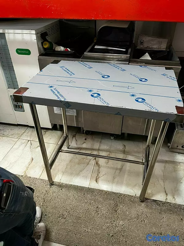 equipos profesionales - Mesa de trabajo Acero Inoxidable calibre 16  1